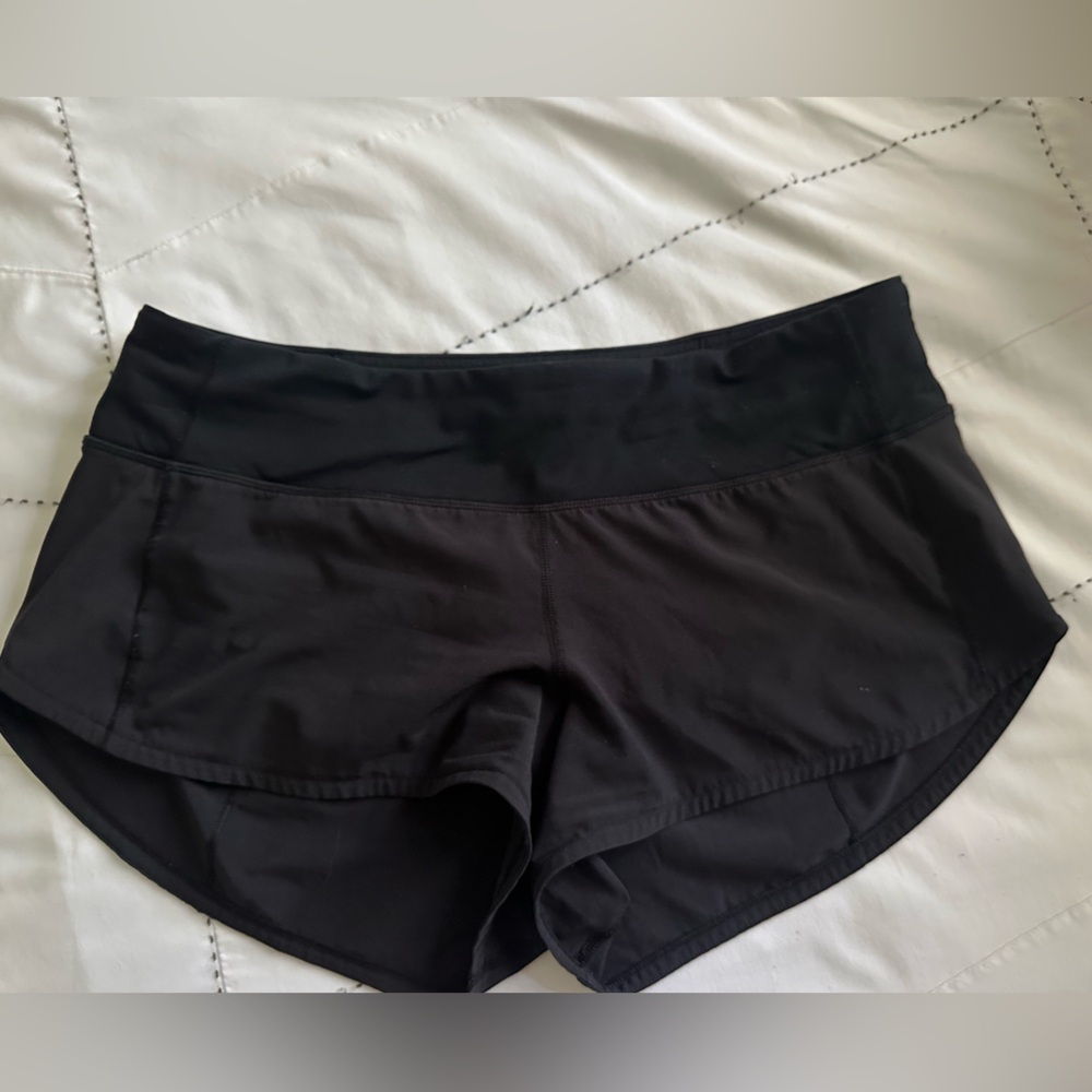 Lululemon size 6 black speedup shorts